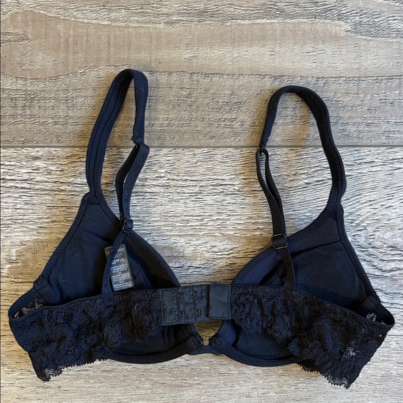 La Perla Black Lace Accent Bra - Picture 2 of 5